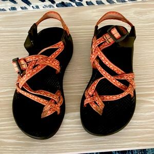 Chacos size 5. Lightly worn but in great condition!